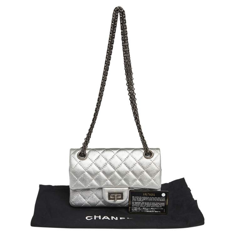 Pre Owned Chanel Silver Quilted Leather Reissue 2.55 Classic 224 Flap Bag