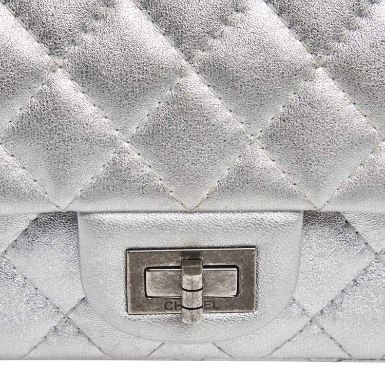 Pre Owned Chanel Silver Quilted Leather Reissue 2.55 Classic 224 Flap Bag