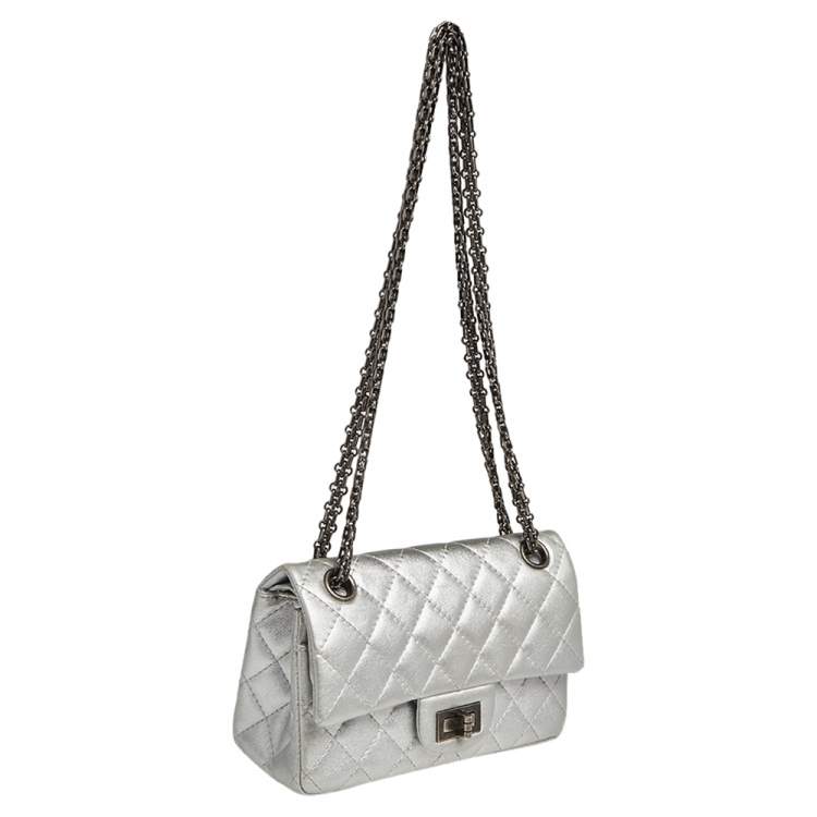 Pre Owned Chanel Silver Quilted Leather Reissue 2.55 Classic 224 Flap Bag