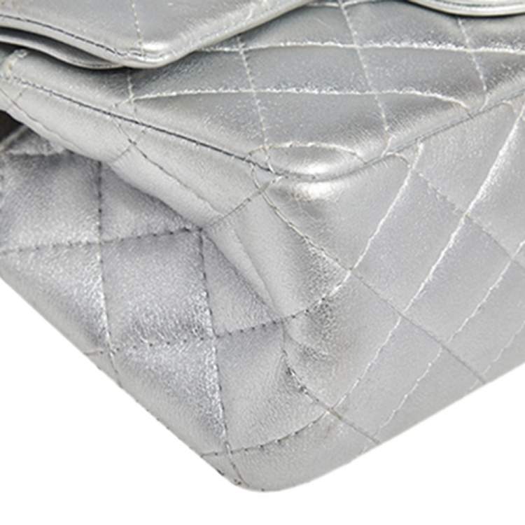 Pre Owned Chanel Silver Quilted Leather Reissue 2.55 Classic 224 Flap Bag
