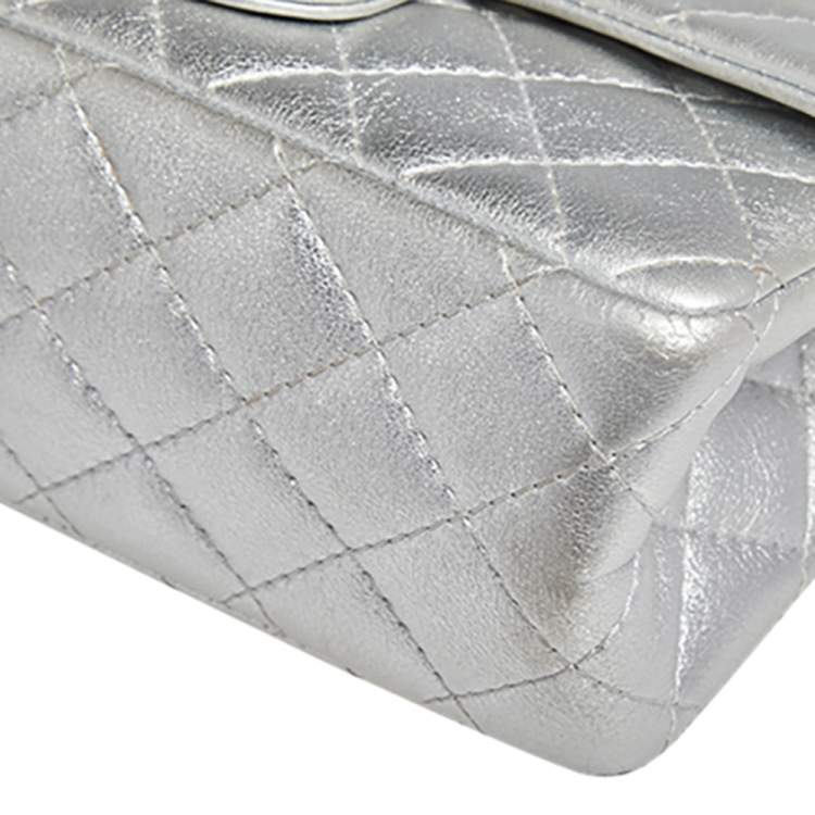 Pre Owned Chanel Silver Quilted Leather Reissue 2.55 Classic 224 Flap Bag