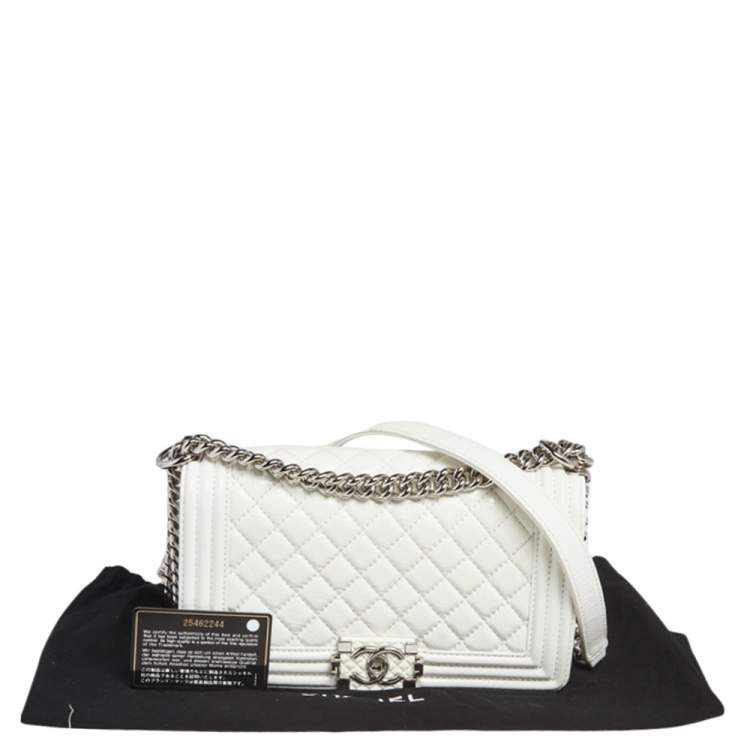 مملوكة مسبقًا Chanel White Quilted Leather Medium Boy Flap Bag