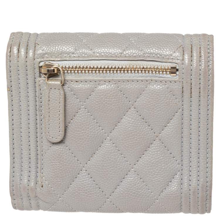 Pre Owned Chanel Grey Quilted Caviar Leather Boy Wallet