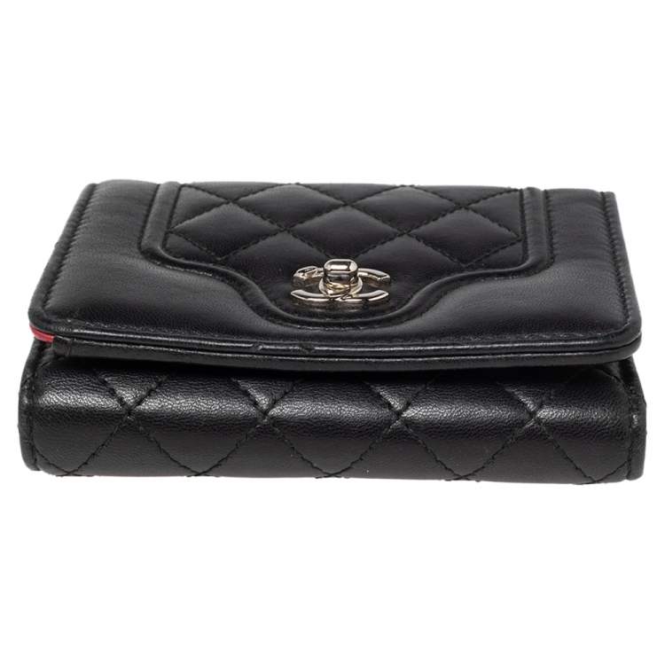 Pre Owned Chanel Black Quilted Lambskin Leather Futuristic Wallet