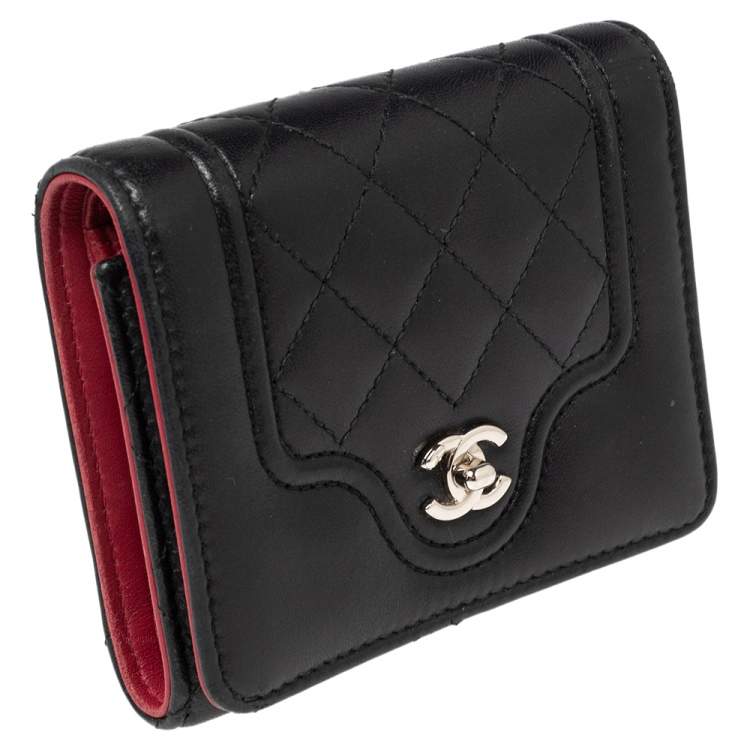 Pre Owned Chanel Black Quilted Lambskin Leather Futuristic Wallet