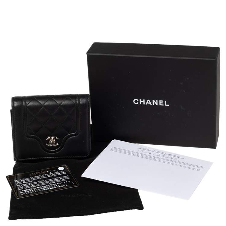 Pre Owned Chanel Black Quilted Lambskin Leather Futuristic Wallet