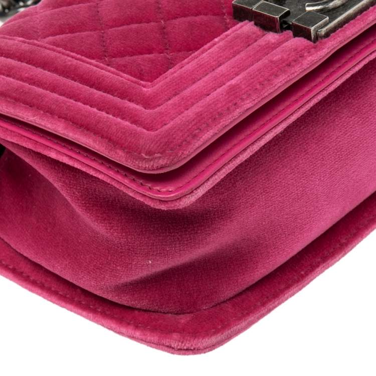 Pre Owned Chanel Fuchsia Quilted Velvet Small Boy Flap Bag