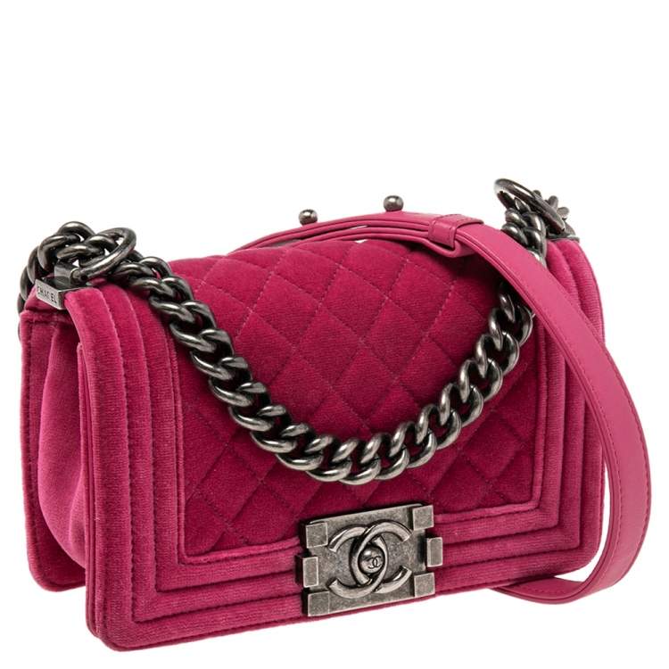 Pre Owned Chanel Fuchsia Quilted Velvet Small Boy Flap Bag