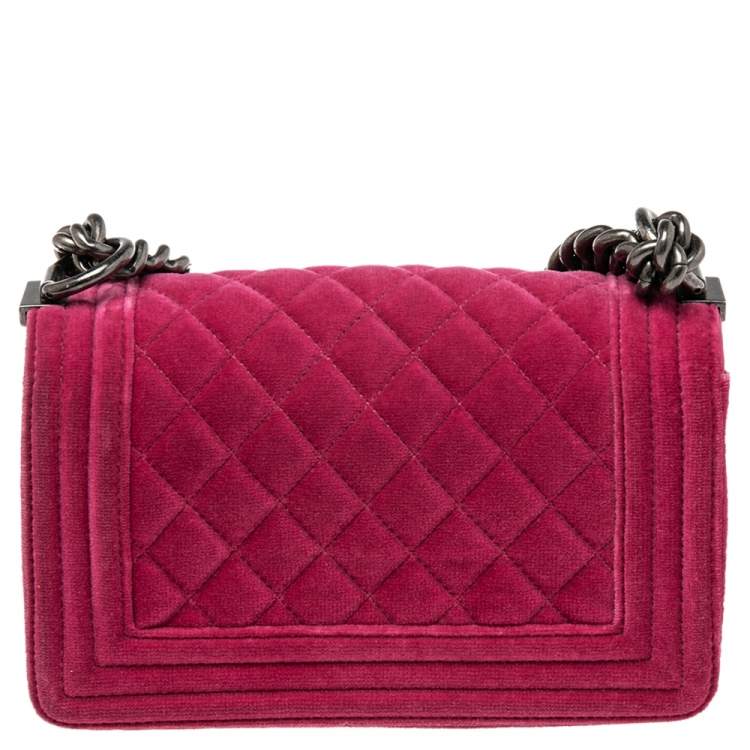 Pre Owned Chanel Fuchsia Quilted Velvet Small Boy Flap Bag