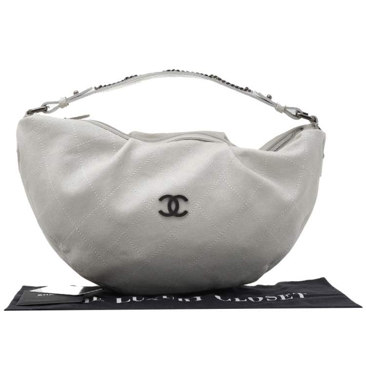 Pre Owned Chanel White Quilted Caviar Leather Outdoor Hobo