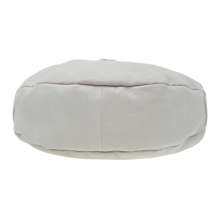 Pre Owned Chanel White Quilted Caviar Leather Outdoor Hobo