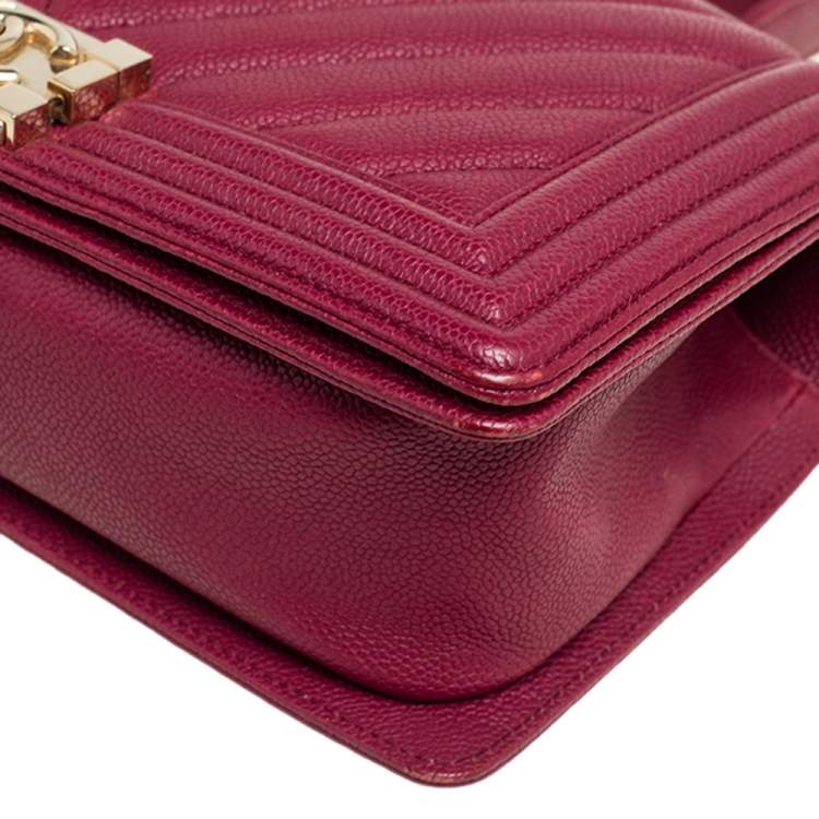 Pre Owned Chanel Maroon Chevron Caviar Leather Medium Boy Flap Bag