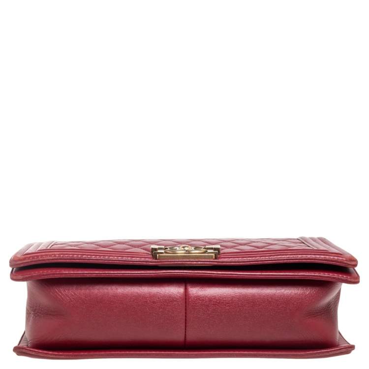 Pre Owned Chanel Red Quilted Leather New Medium Boy Flap Bag