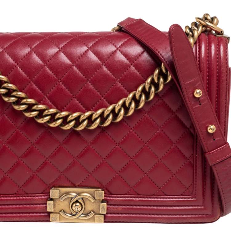 Pre Owned Chanel Red Quilted Leather New Medium Boy Flap Bag