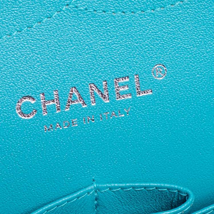 مملوكة مسبقًا Chanel Blue Quilted Leather Jumbo Classic Double Flap Bag