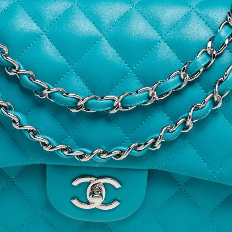 مملوكة مسبقًا Chanel Blue Quilted Leather Jumbo Classic Double Flap Bag