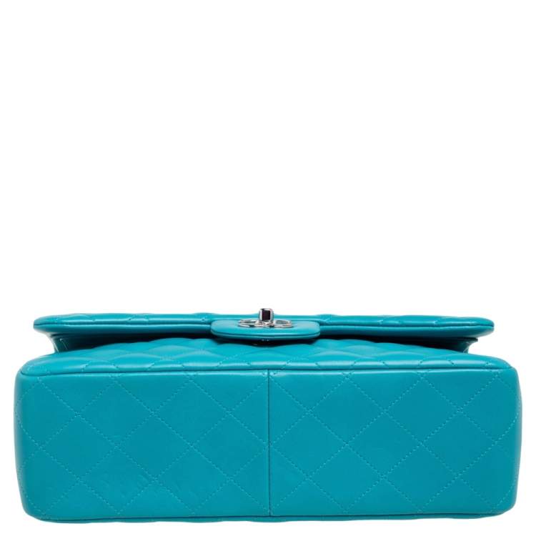 مملوكة مسبقًا Chanel Blue Quilted Leather Jumbo Classic Double Flap Bag