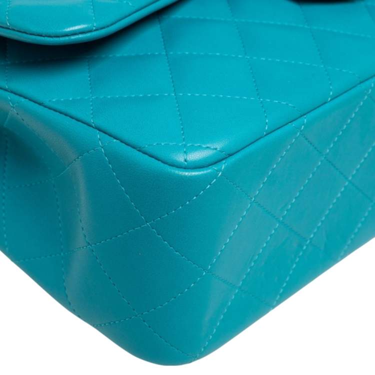 مملوكة مسبقًا Chanel Blue Quilted Leather Jumbo Classic Double Flap Bag