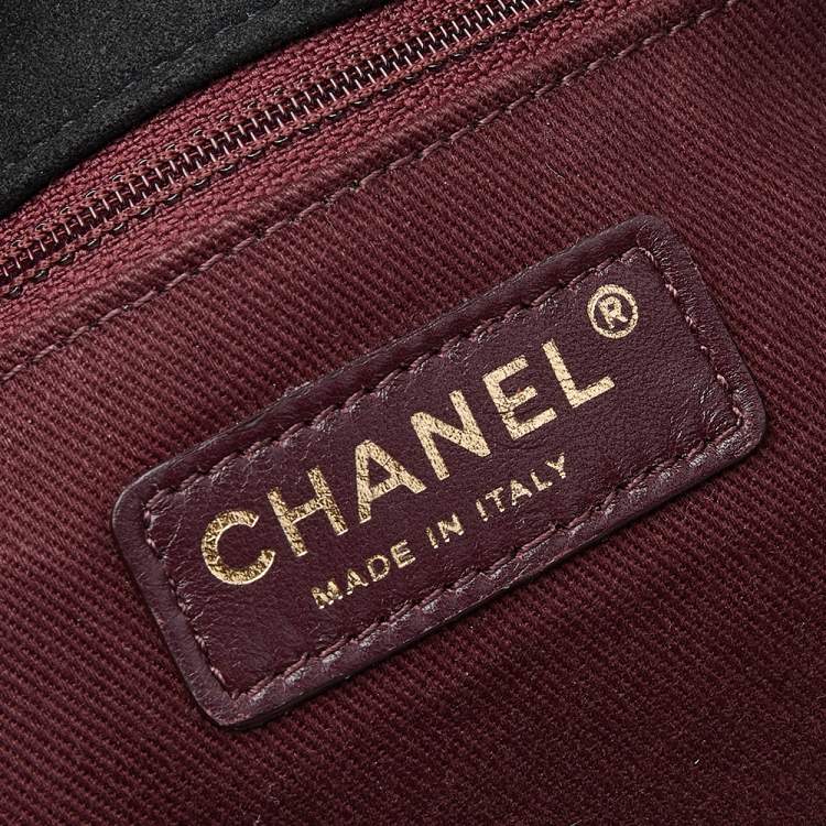Pre Owned Chanel Black Chevron Suede And Leather Flap Bag