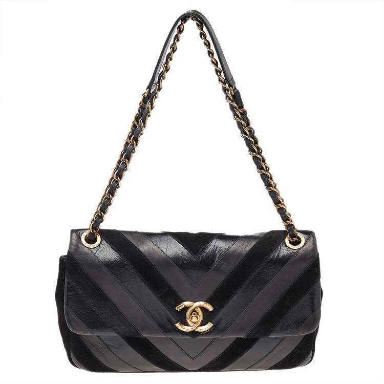 Pre Owned Chanel Black Chevron Suede And Leather Flap Bag