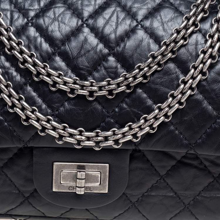 Pre Owned Chanel Black Quilted Aged Leather Reissue 2.55 Classic 225 Flap Bag