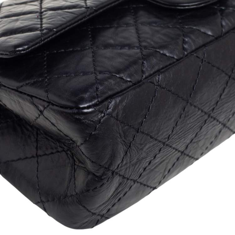 Pre Owned Chanel Black Quilted Aged Leather Reissue 2.55 Classic 225 Flap Bag