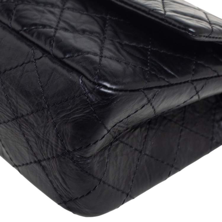 Pre Owned Chanel Black Quilted Aged Leather Reissue 2.55 Classic 225 Flap Bag