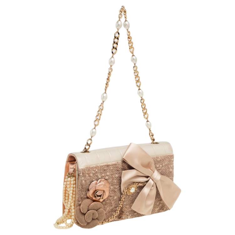 Pre Owned Chanel Beige Tweed and Leather Camelia Pearl Embellished Vintage 2001 Runway Flap Bag