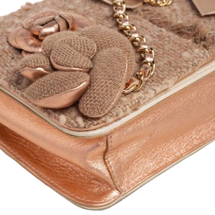 Pre Owned Chanel Beige Tweed and Leather Camelia Pearl Embellished Vintage 2001 Runway Flap Bag