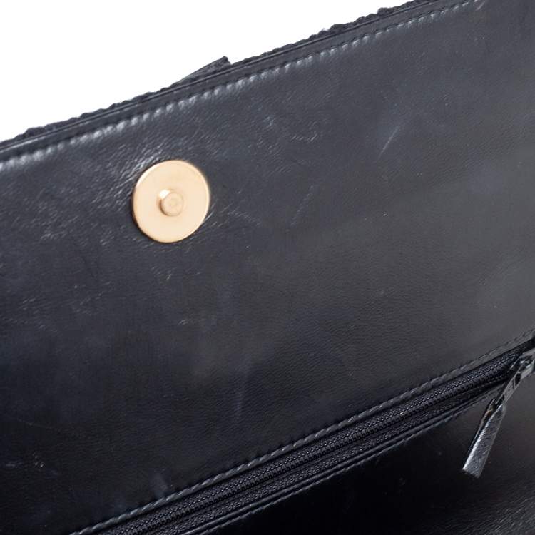 Pre Owned Chanel Black Tweed and Leather Camelia Pearl Embellished Vintage 2001 Runway Flap Bag