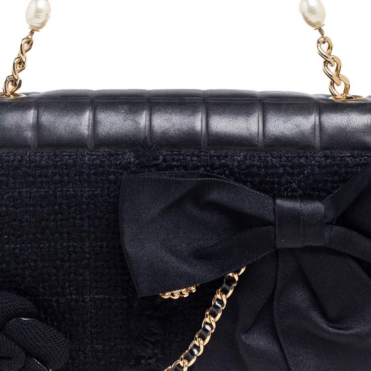 Pre Owned Chanel Black Tweed and Leather Camelia Pearl Embellished Vintage 2001 Runway Flap Bag