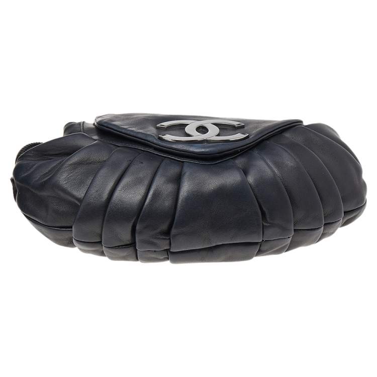 Pre Owned Chanel Black Leather Pleated Ring Handle CC Flap Bag