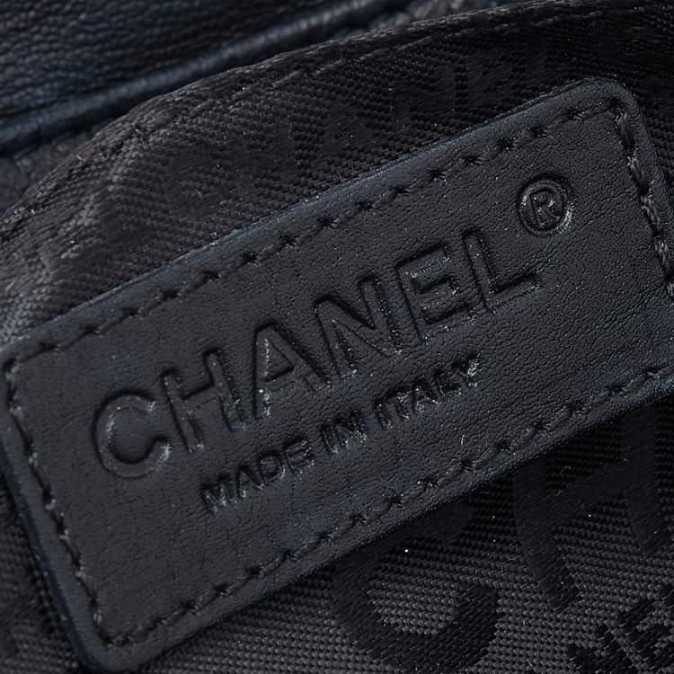 Pre Owned Chanel Black Leather Pleated Ring Handle CC Flap Bag