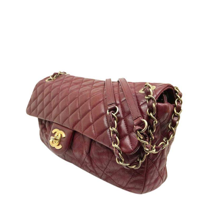 Rare Chanel Classic shoulder flap bag in burgundy quilted lambskin