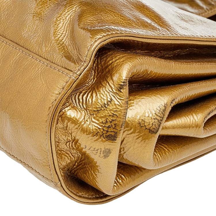 Pre Owned Chanel Gold Patent Leather Reissue 2.55 Clutch