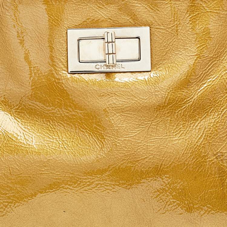 Pre Owned Chanel Gold Patent Leather Reissue 2.55 Clutch