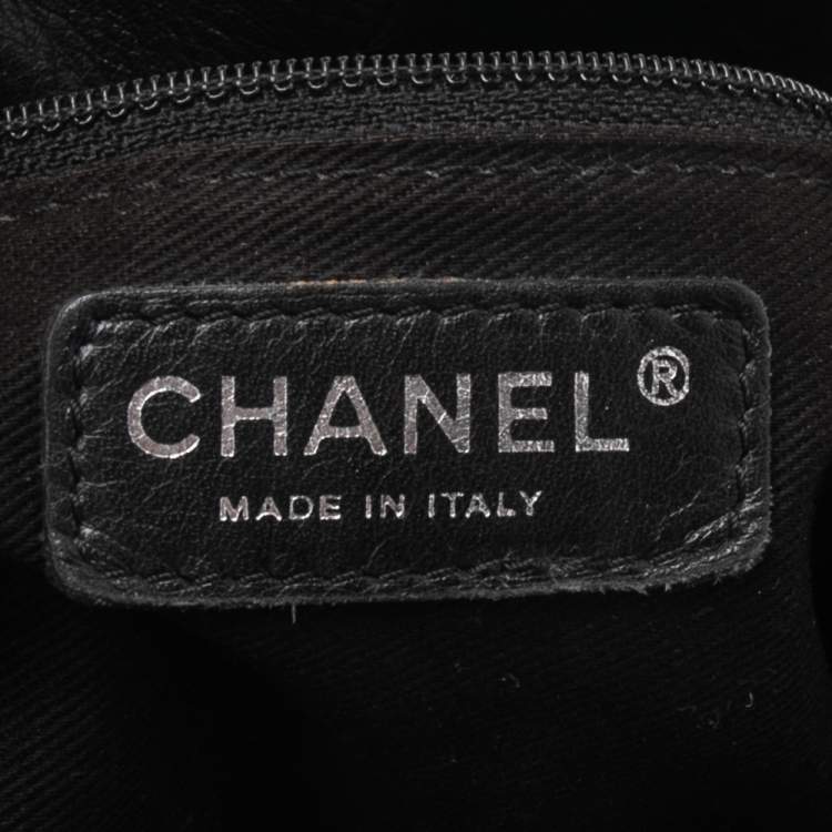 Pre Owned Chanel Black Wild Stitch Quilted Leather CC Zip Around Hobo