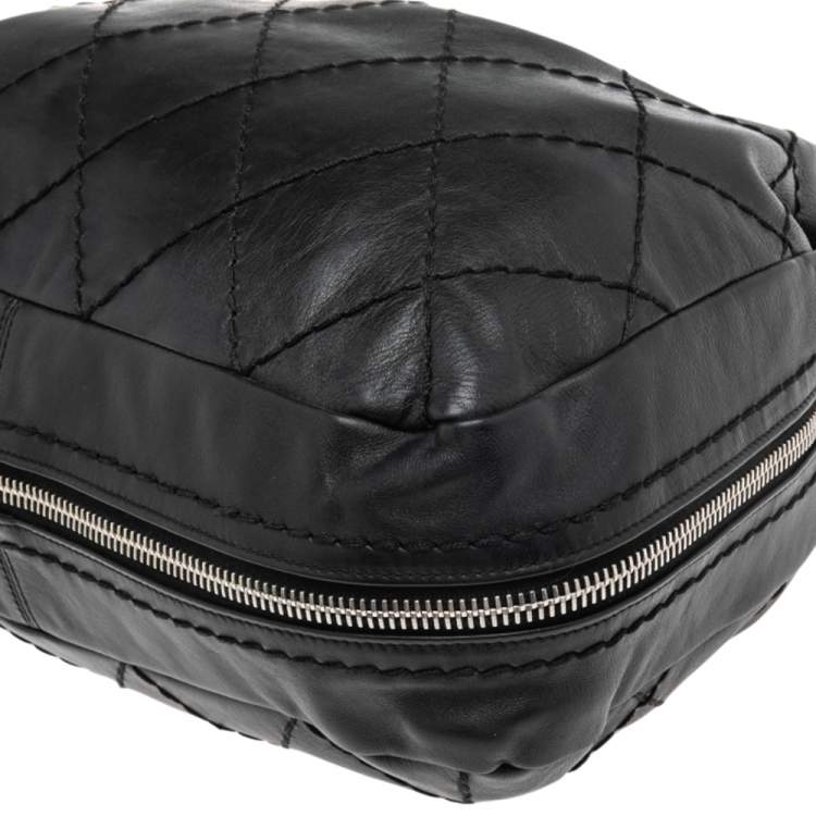 Pre Owned Chanel Black Wild Stitch Quilted Leather CC Zip Around Hobo