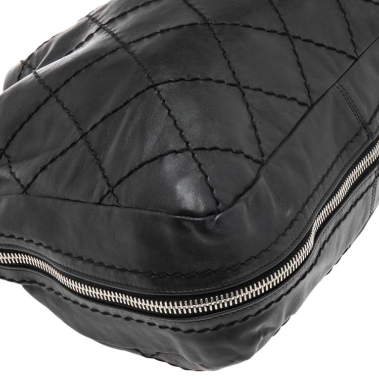 Pre Owned Chanel Black Wild Stitch Quilted Leather CC Zip Around Hobo