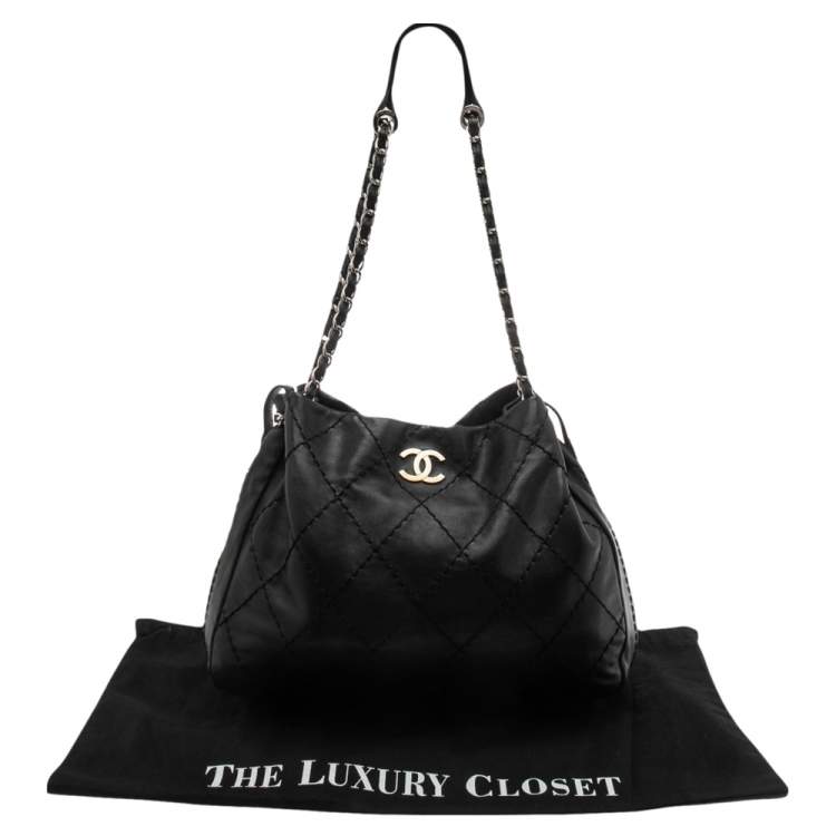 Pre Owned Chanel Black Wild Stitch Quilted Leather CC Zip Around Hobo