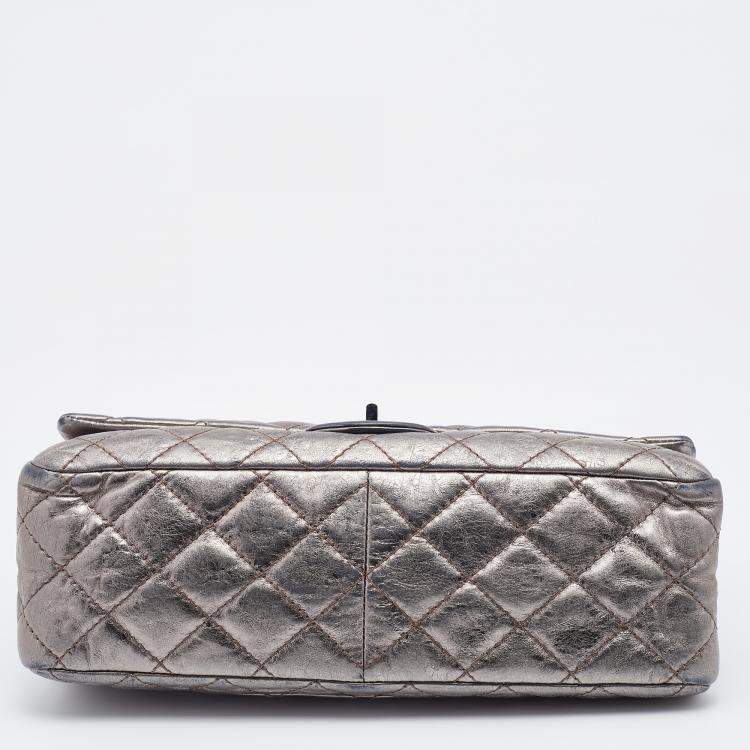 Pre Owned Chanel Metallic Grey Quilted Leather Reissue 2.55 Classic 226 Flap Bag