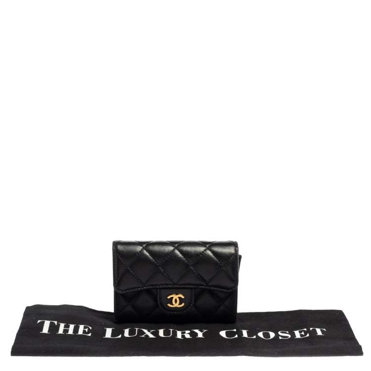 Pre Owned Chanel Black Quilted Leather CC Classic Flap Card Case