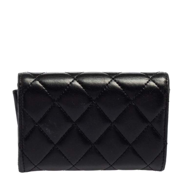Pre Owned Chanel Black Quilted Leather CC Classic Flap Card Case