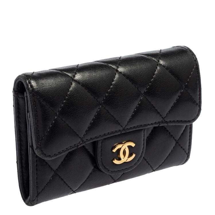 Pre Owned Chanel Black Quilted Leather CC Classic Flap Card Case