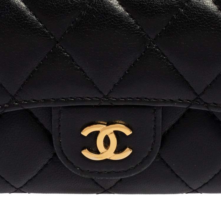 Pre Owned Chanel Black Quilted Leather CC Classic Flap Card Case