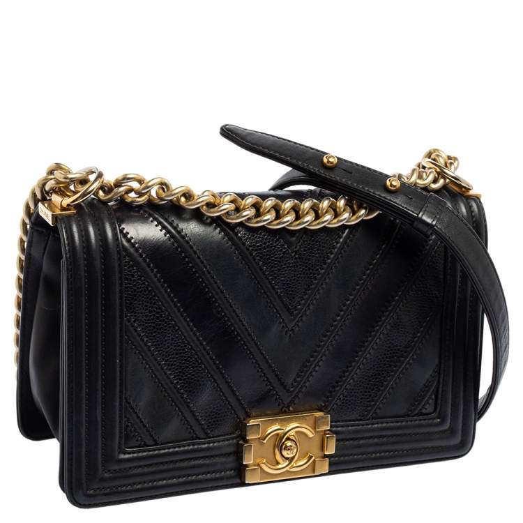 Pre Owned Chanel Black Chevron Caviar Leather Medium Boy Flap Bag