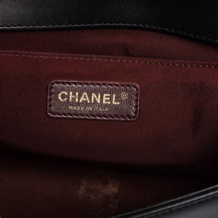 Pre Owned Chanel Black Chevron Caviar Leather Medium Boy Flap Bag