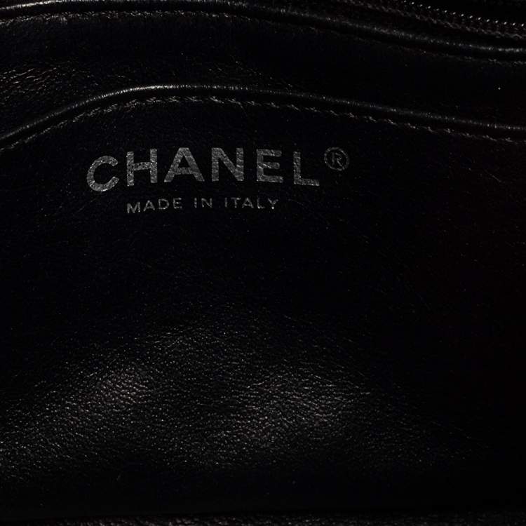 Pre Owned Chanel Black Quilted Patent Mini Square Classic Flap Bag