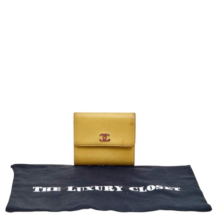 Pre Owned Chanel Yellow Leather Trifold Wallet
