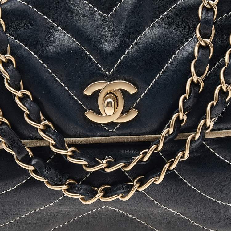 مملوكة مسبقًا Chanel Black/White Quilted Leather Single Flap Bag